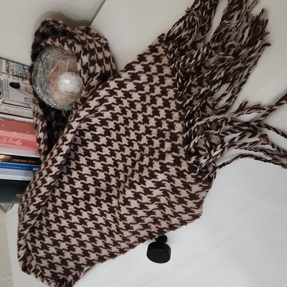 100% Clear Silk Tassel Scarf  Unisex Camel beige Brown Houndstooth Luxury - Picture 10 of 10